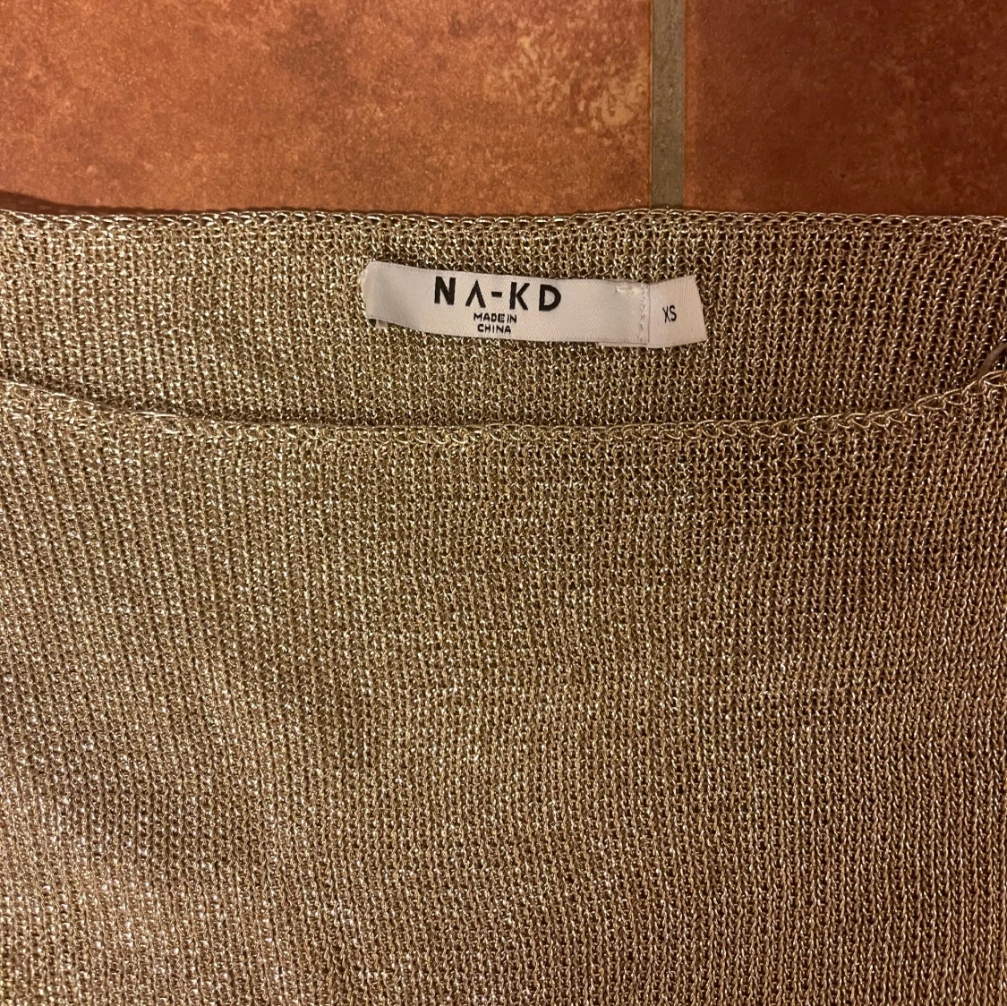 Glittrig guld långärmad topp NA-KD - 2