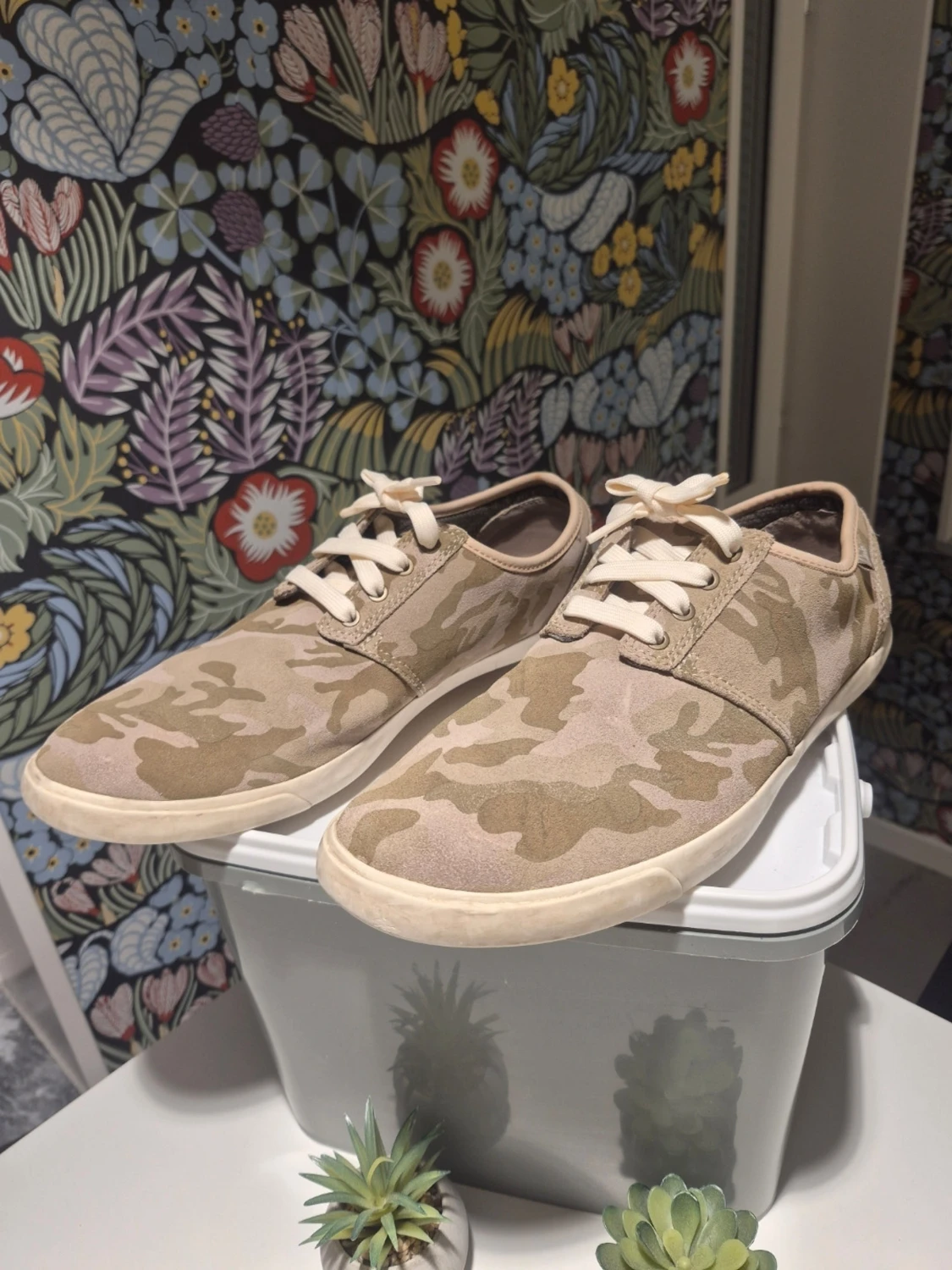 Beige camo sneakers från Clarks - 1