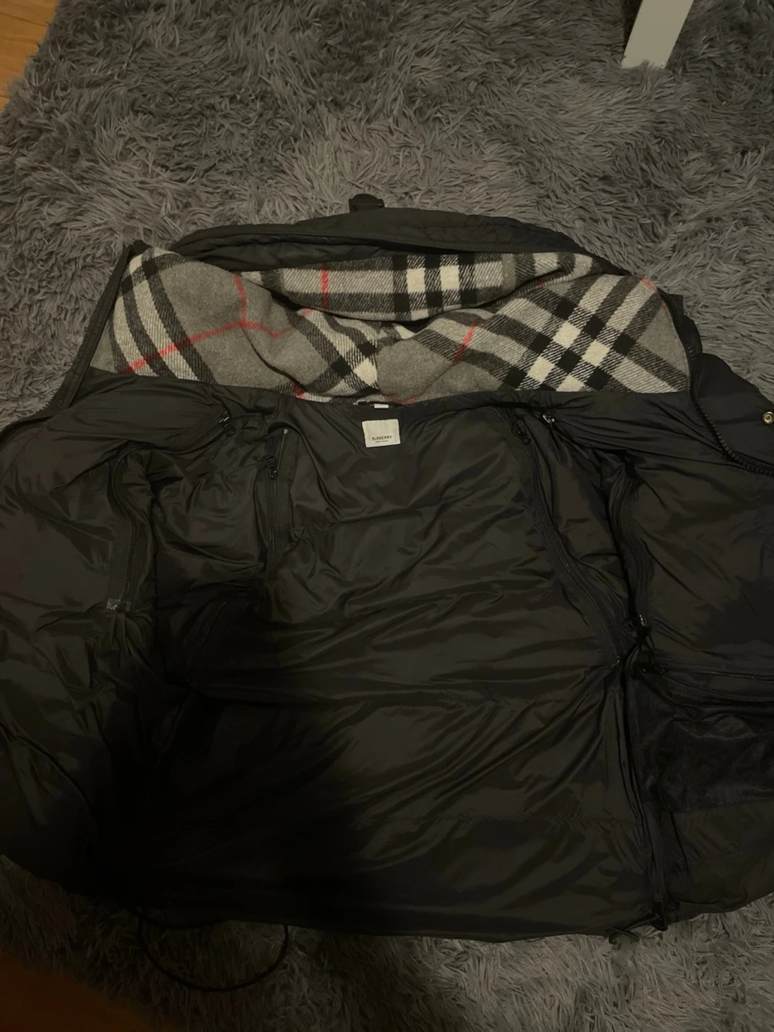 Svart Burberry pufferjacka med huva - 3