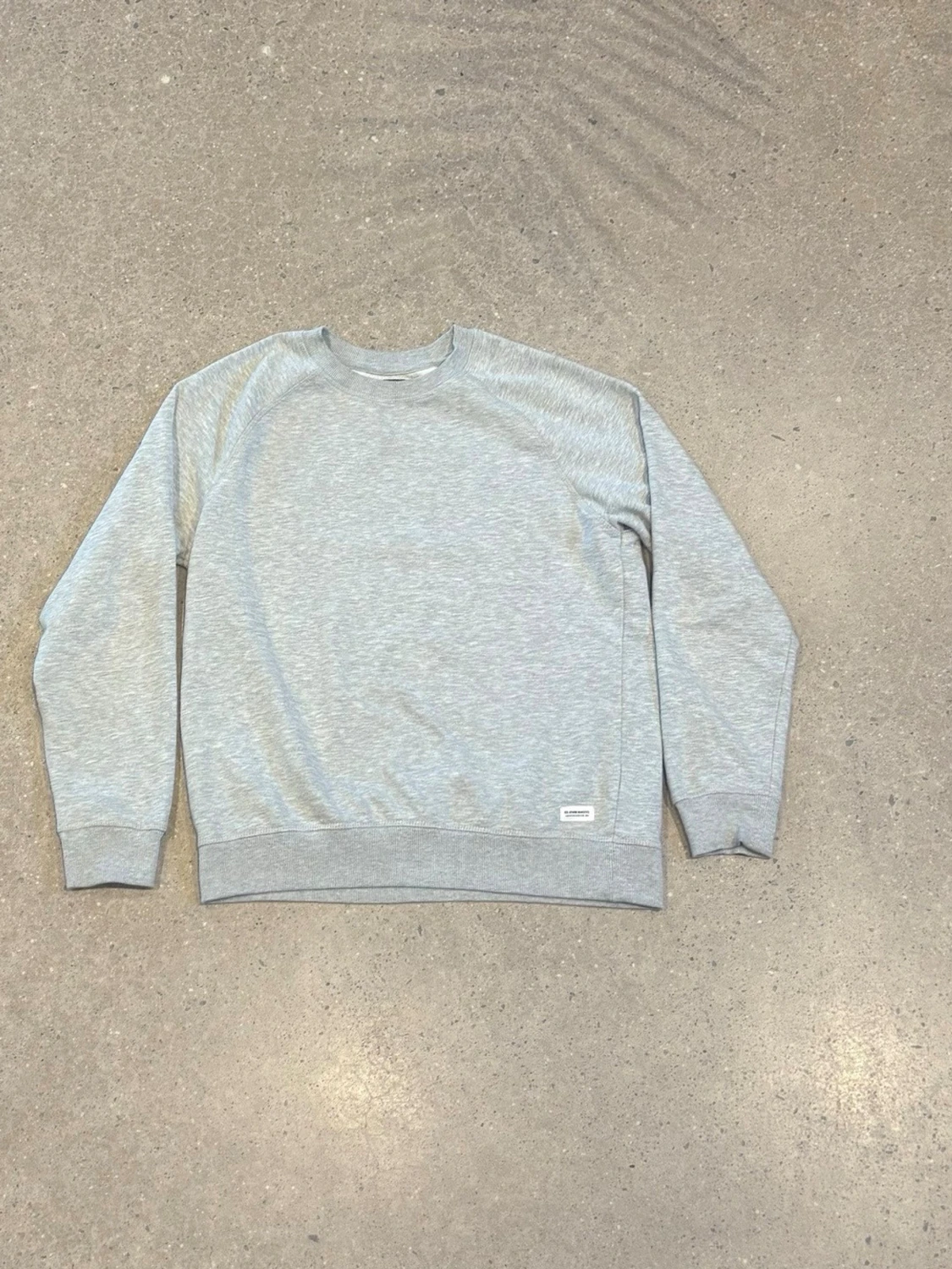 Ljusgrå sweatshirt från 157 Denim Makers