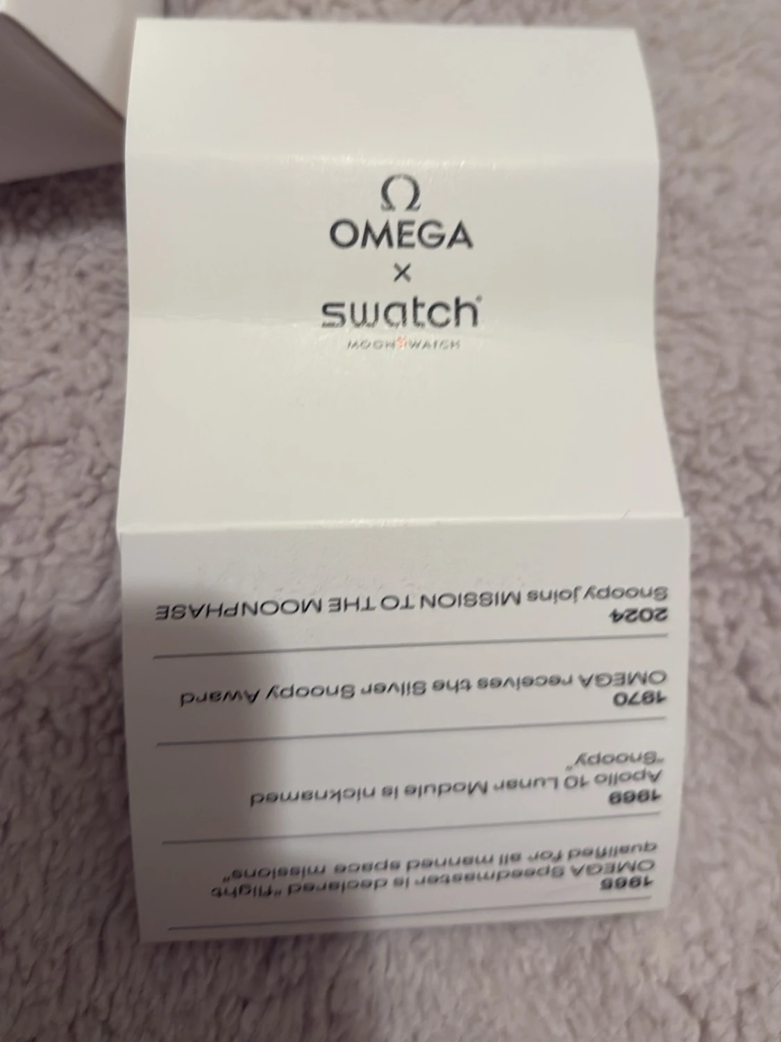 Vit Omega x Swatch MoonSwatch väst - 2