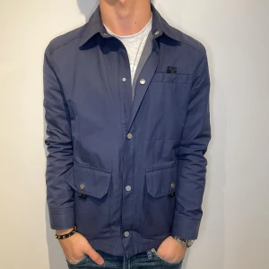 Blå Fieldjacka  - Sjukt snygg jacka ifrån Zara i nyskick | Strl - S | Skick 10/10 | Nypris - ca 1400 kr | Vud minsta lilla fundering är det bara att skriva!