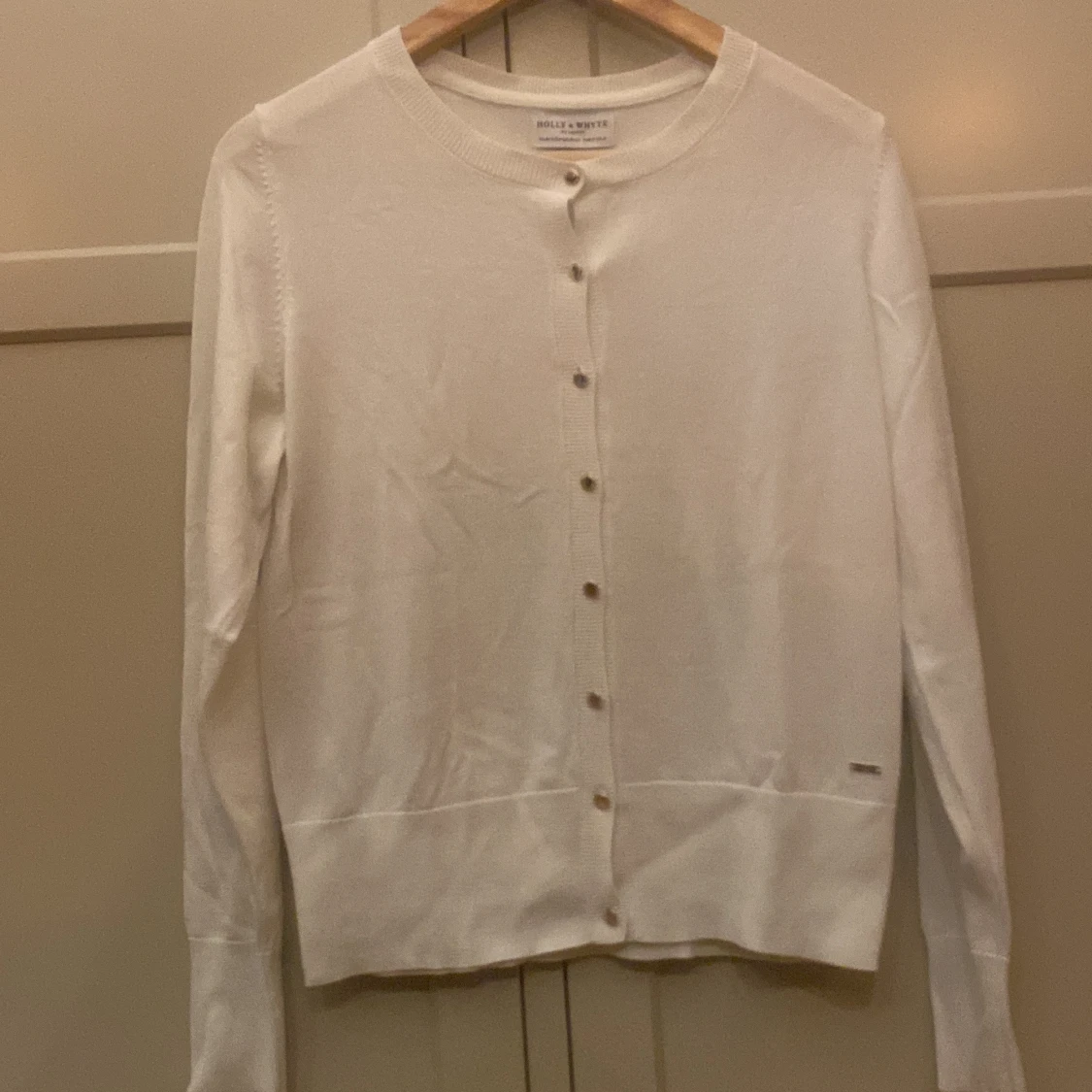 Vit kofta från Holly & Whyte Lindex M