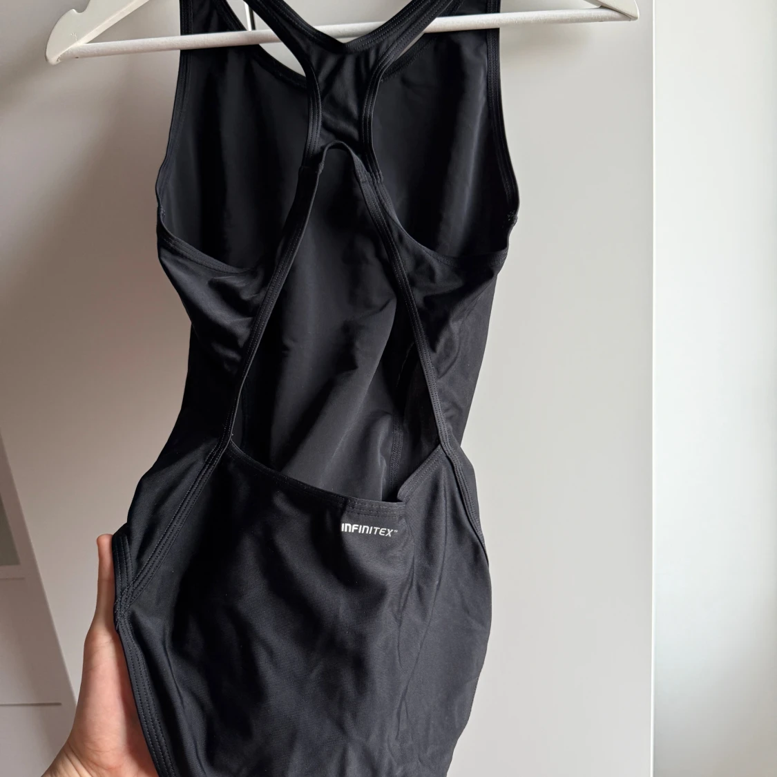 Adidas svart baddräkt, storlek 38 - 1