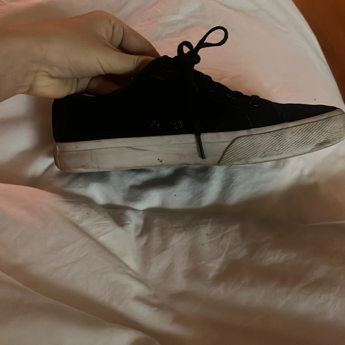 Svarta DC sneakers med vit sula - 1