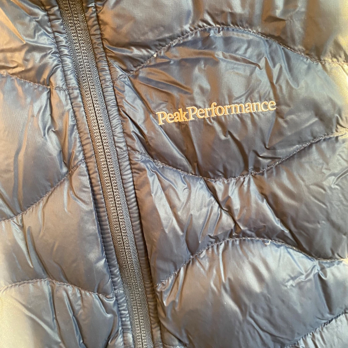 Marinblå cloud dunjacka Peak Performance - 1