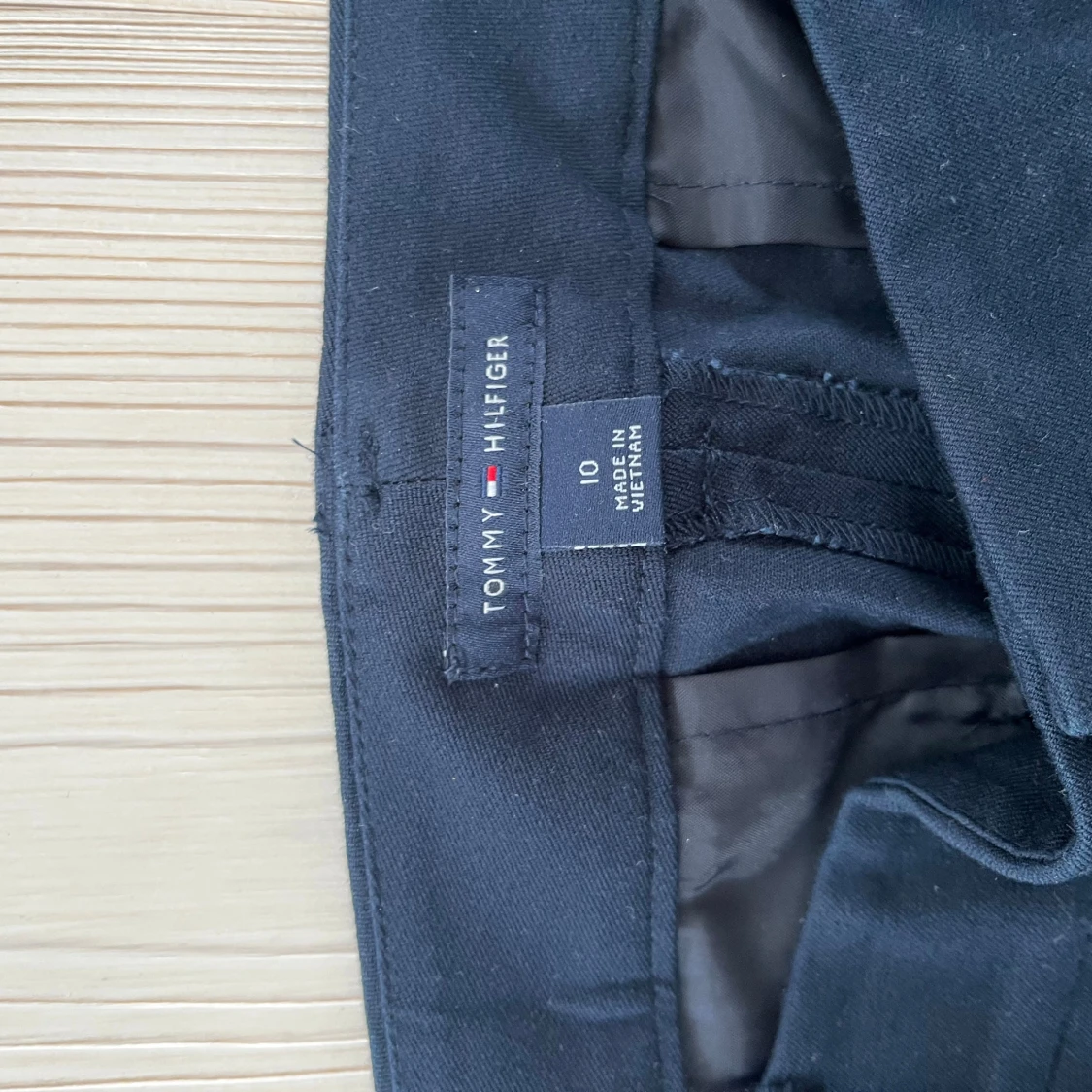 Mörkblå byxor Tommy Hilfiger stl M - 2