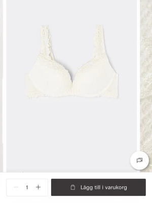 Intimissimi bh - Helt ny oanvänd Intimissimi bh i storlek 75c. Endast testad och säljer då den inte passade. kvitto och prislapp finns kvar!