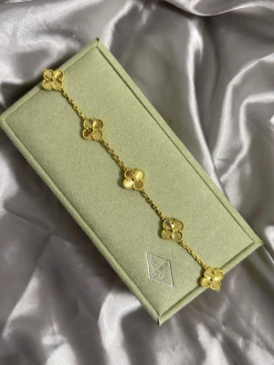 18 k Guldpläterad armband  - 18 cm kommer m påse o lådan 