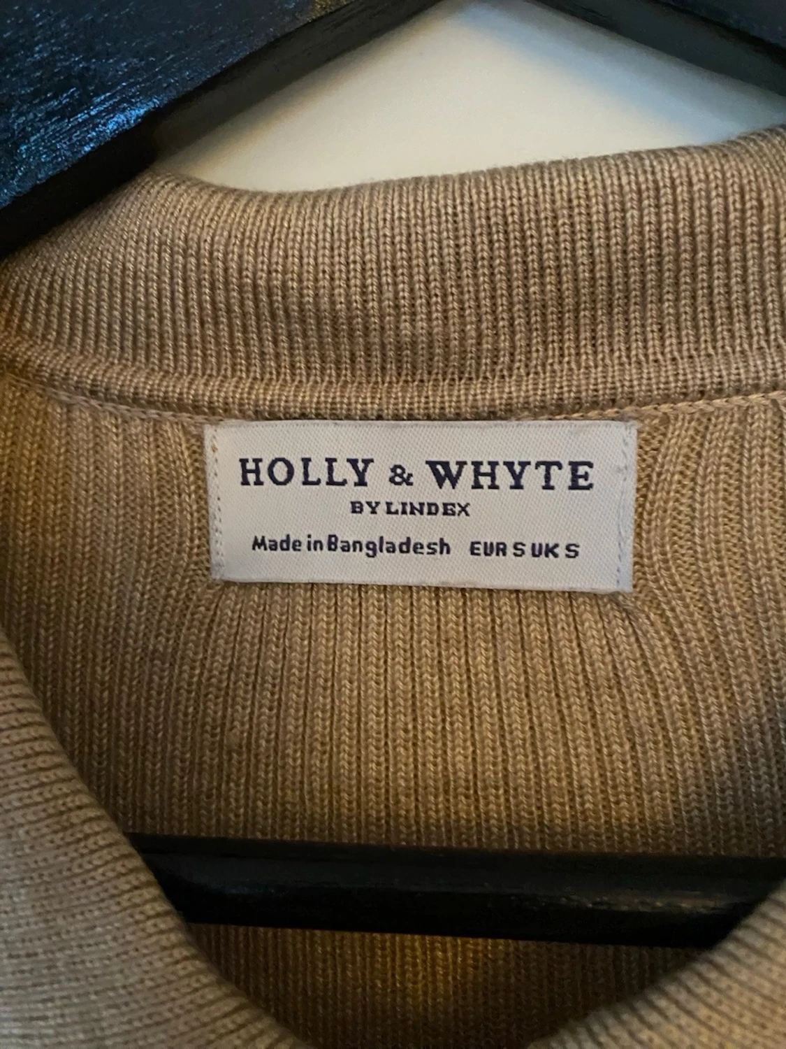 Beige ribbad klänning Holly & Whyte - 4