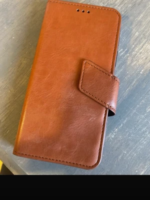 Plånboksfodral iPhone 11  - Fint skick 