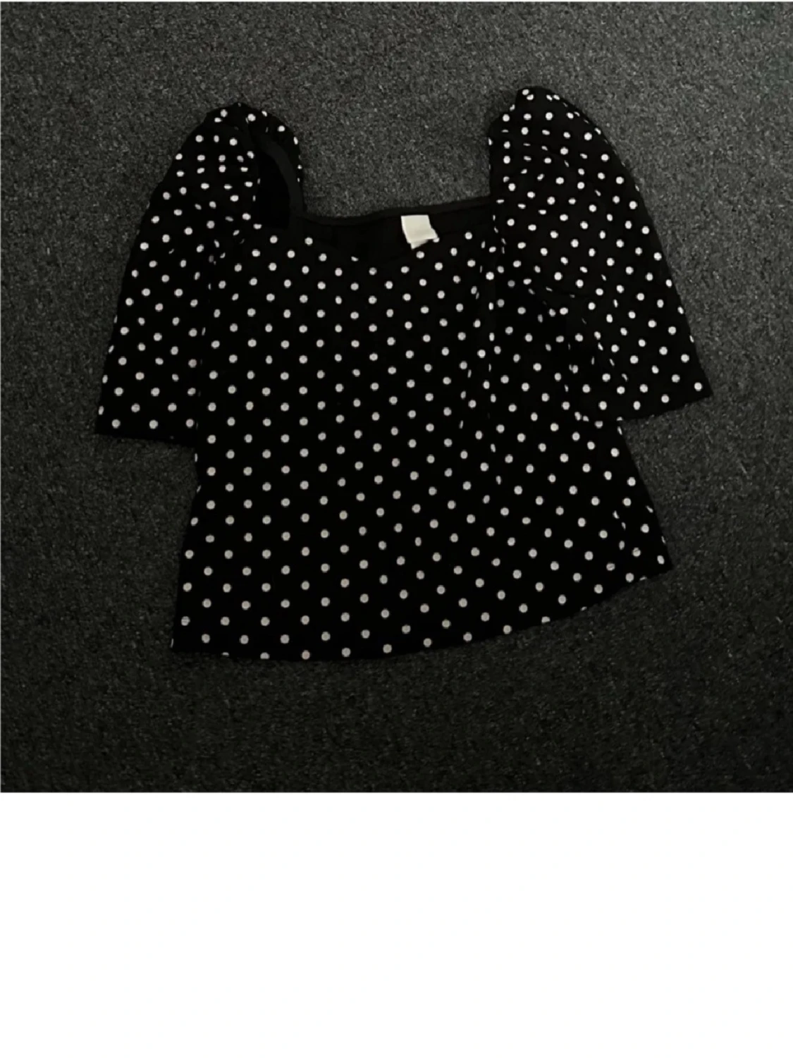 Prickig topp med puffärm från H&M - 2