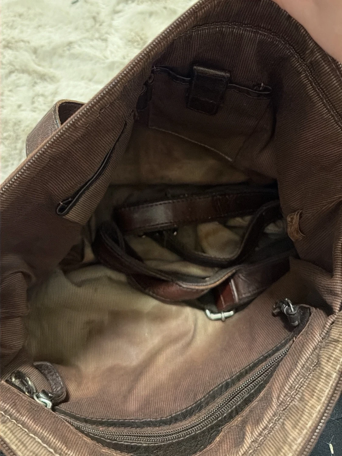 Brun skinnportfölj med fickor - 2