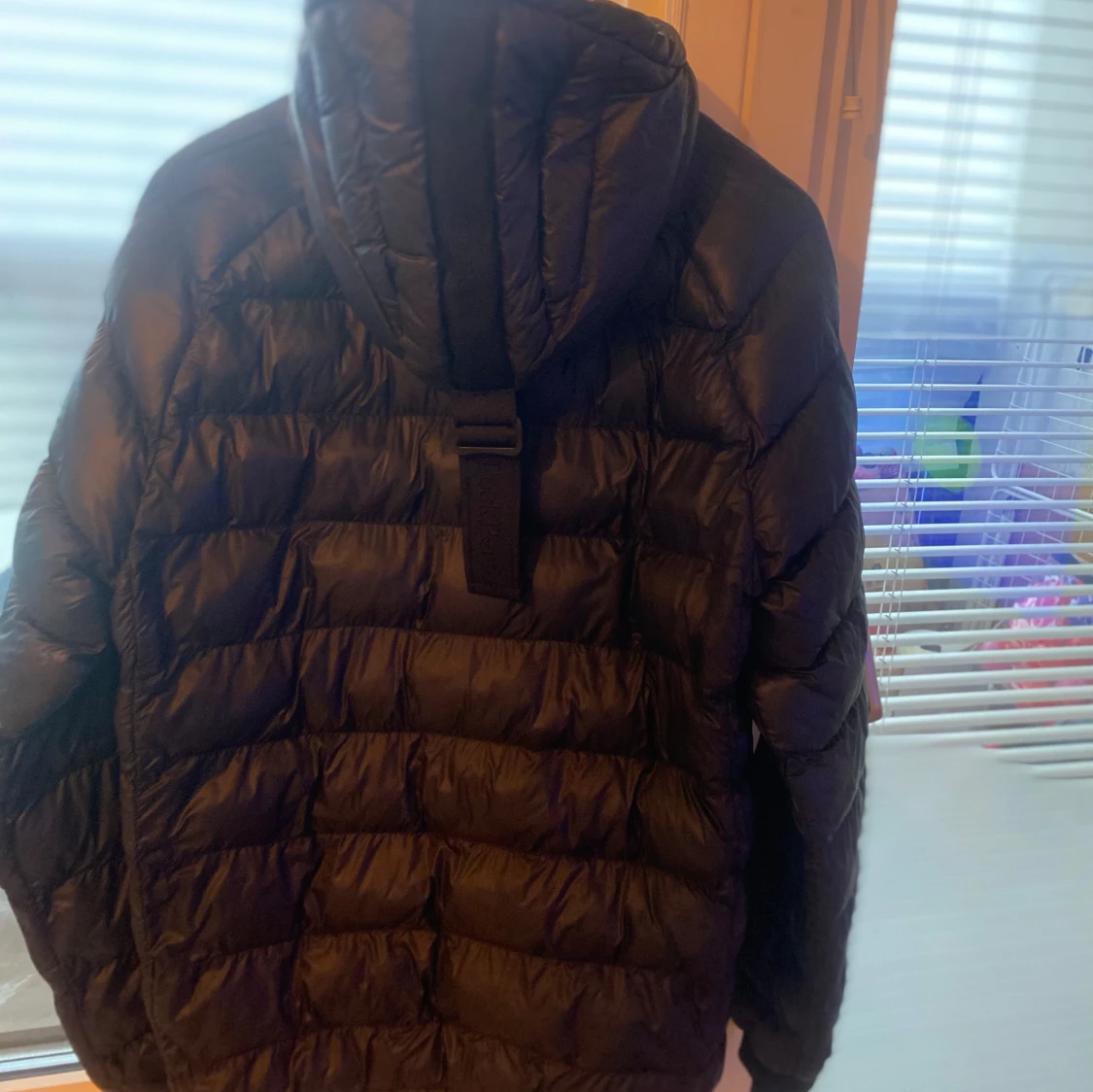 Svart dunjacka Peak Performance - 1