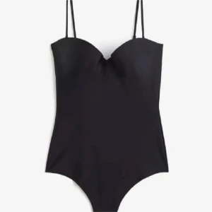 Svart body hm - Söker denna body ifrån hm i Storlek 80b