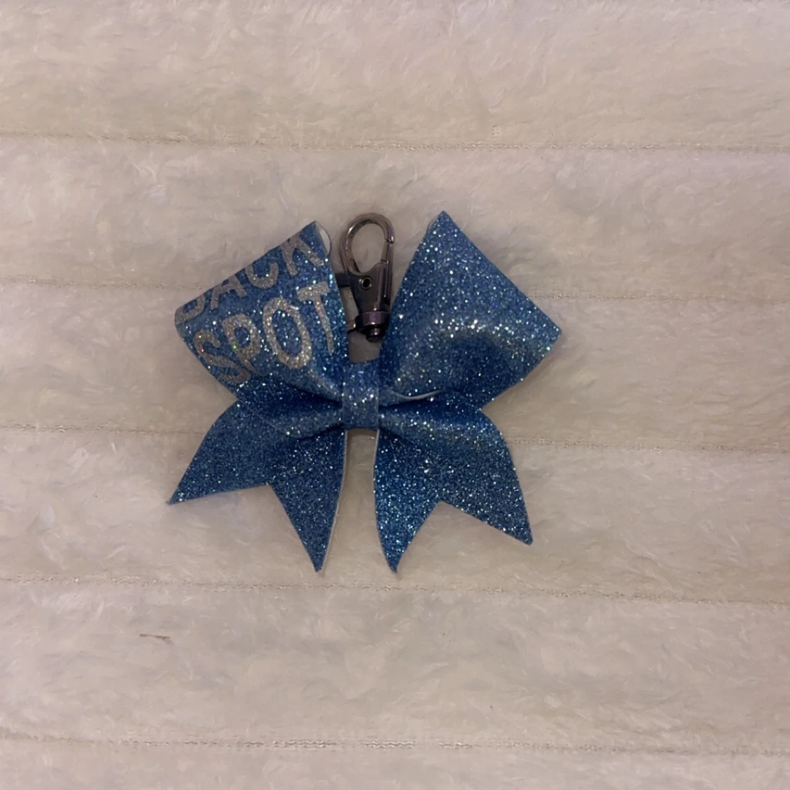 Glittriga cheer bows med nyckelring