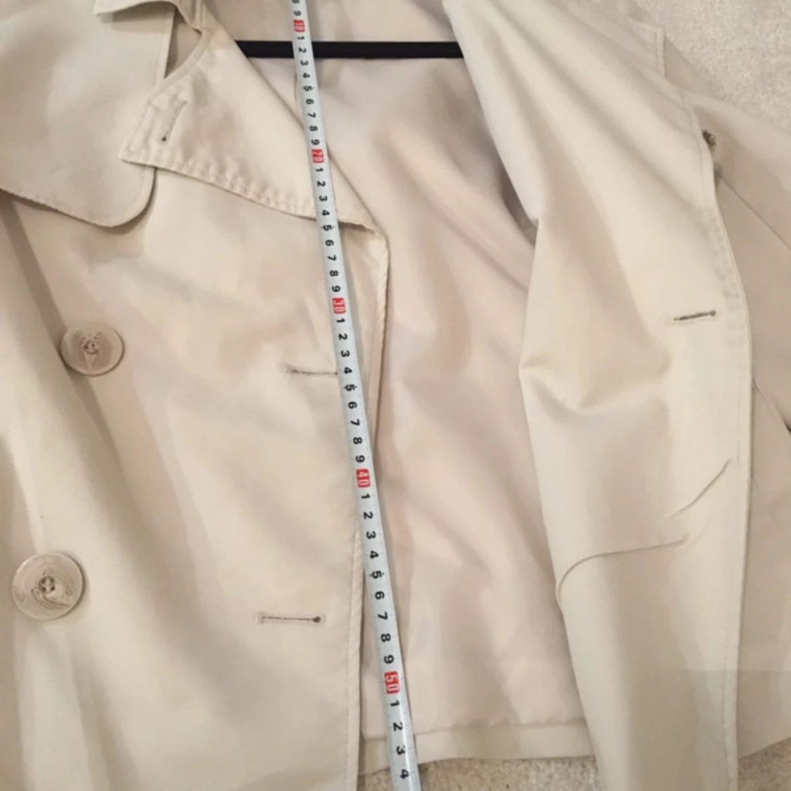 Beige kort trenchcoat - 2