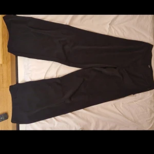 Kostymbyxor - Raka Kostymbyxor från bikbok, fint skick, sparsamt använda