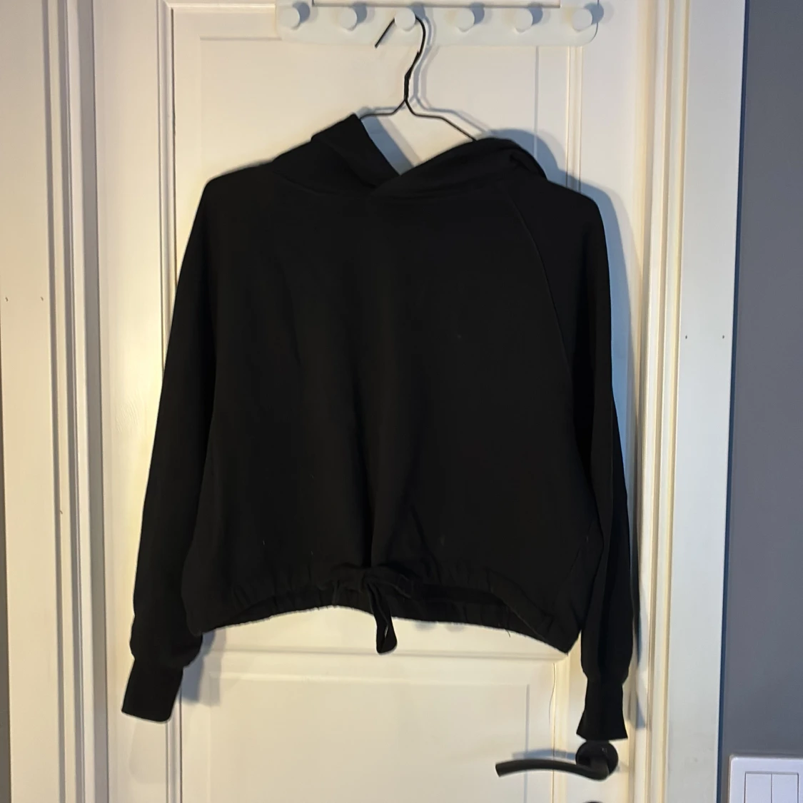 Hoodie med knyt  - 1