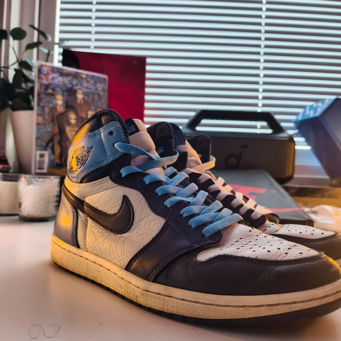 Jordan 1 Retro High Obsidian strl 44 – Använt skick - 1