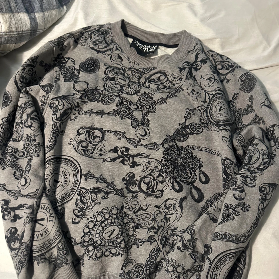 Grå mönstrad sweatshirt Versace Jeans