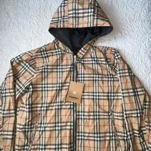 Burberry windbreaker  - Burberry windbreaker storlek M