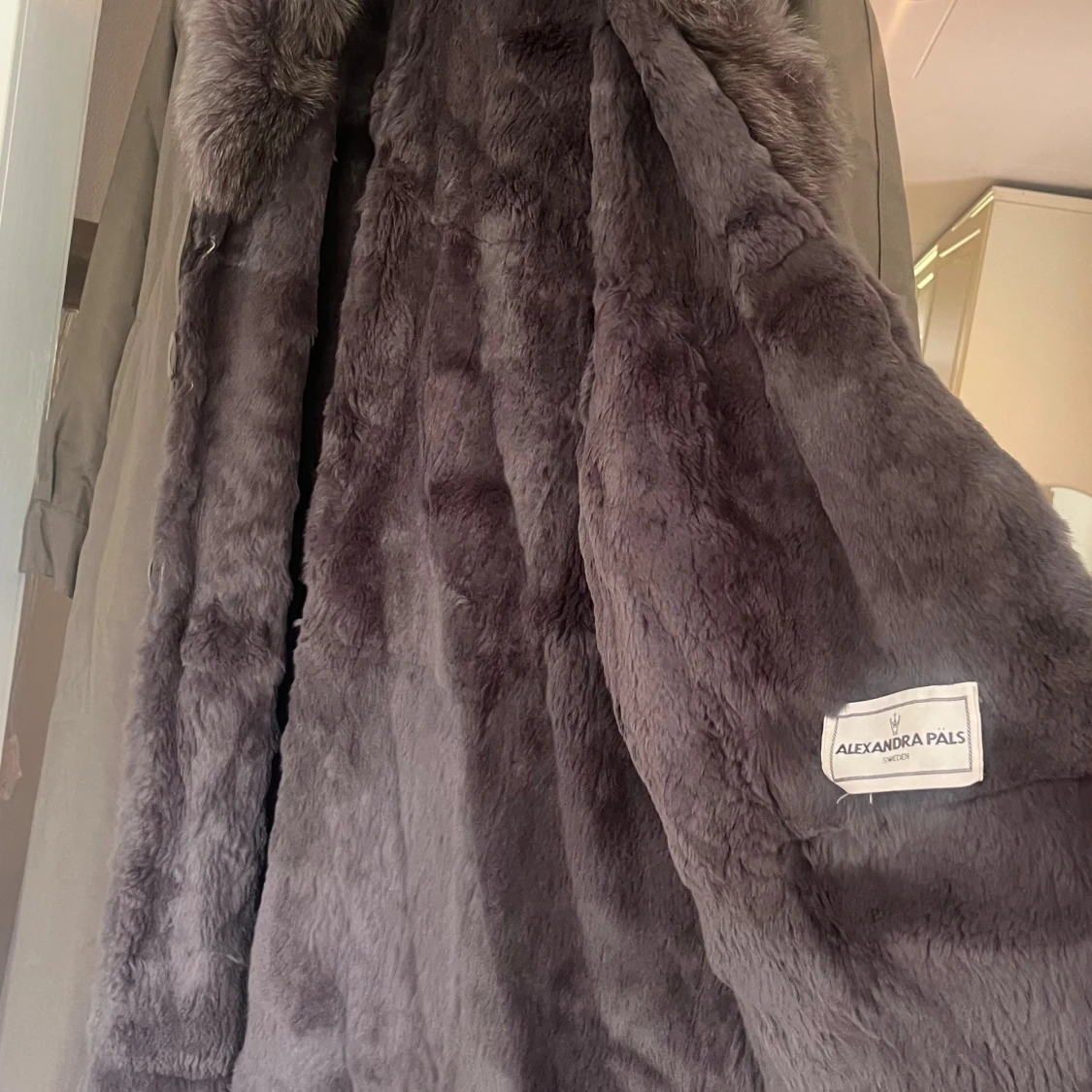 Lång pälsfodrad kappa Alexandra Päls - 1