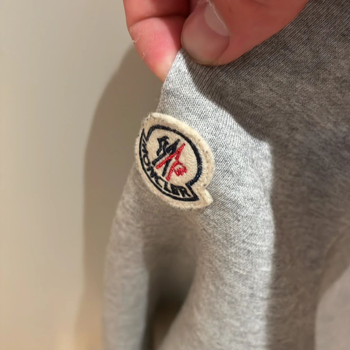 Grå Moncler hoodie med dragkedja - 2