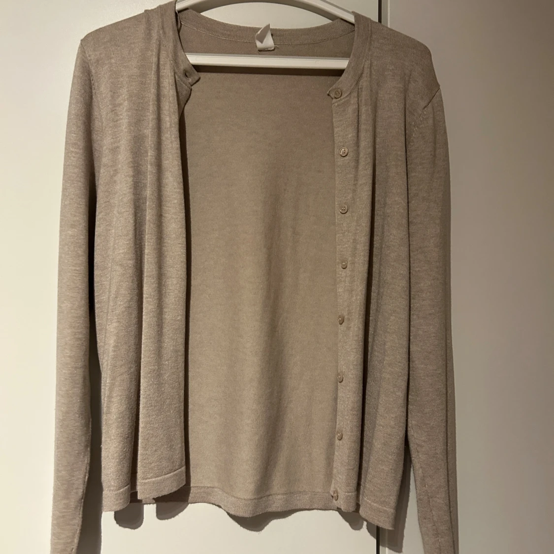 Beige kofta från Åhléns - 1