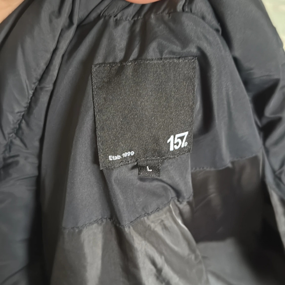 Svart pufferjacka från 157 L - 2