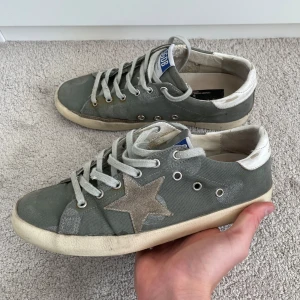Golden Goose Superstar skor - Skick 8/10 | Tillbehör: Box | Nypris: +5000kr, säljer endast för 1500kr!