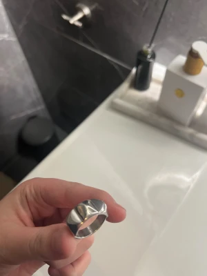 Edblad ring silver  - Säljer min fina Edblad ring som passar alla olika stilar 🥰, om ni funderar över något så tveka inte att skicka till mig 