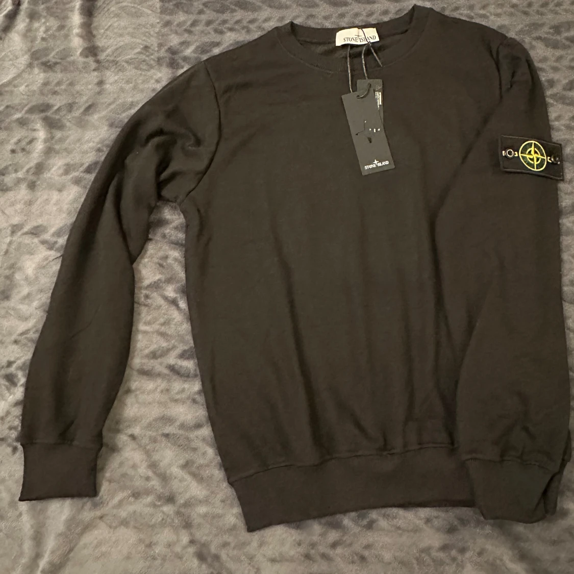 Svart sweatshirt från Stone Island - 2