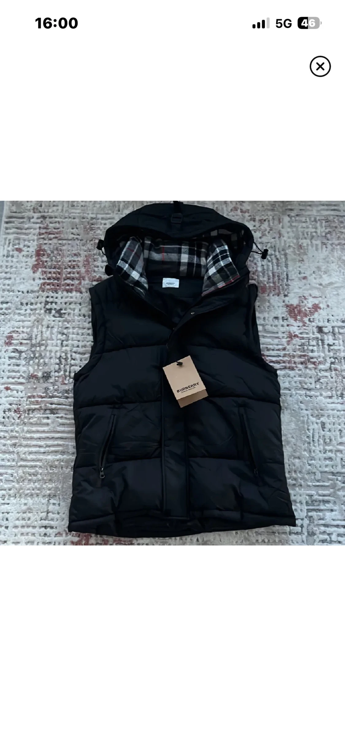 Svart Burberry pufferjacka med huva - 2