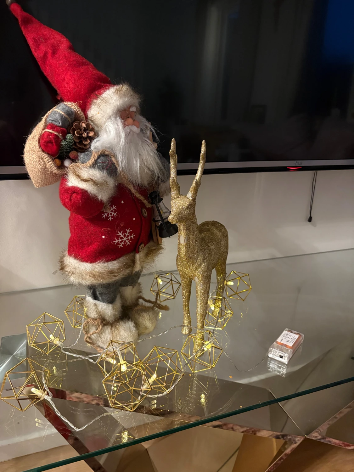 Super fin tomte med älg 🫎 och fina jul ljus 🕯️  - 4