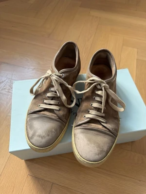 Lanvin sneakers - Lanvin sneakers i storlek 42