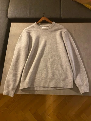 Merinoull tröja - 100%merinoull köpt från Carlings för 899kr | Kom med bud eller eventuella byten, modellen är 182cm