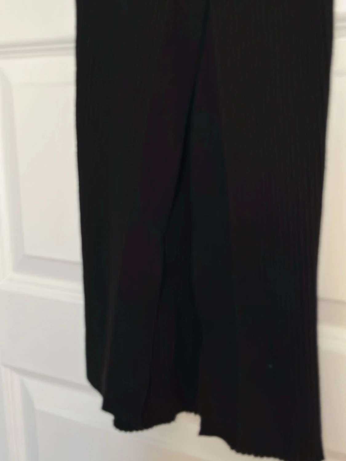 Svart ribbad långkjol - 2