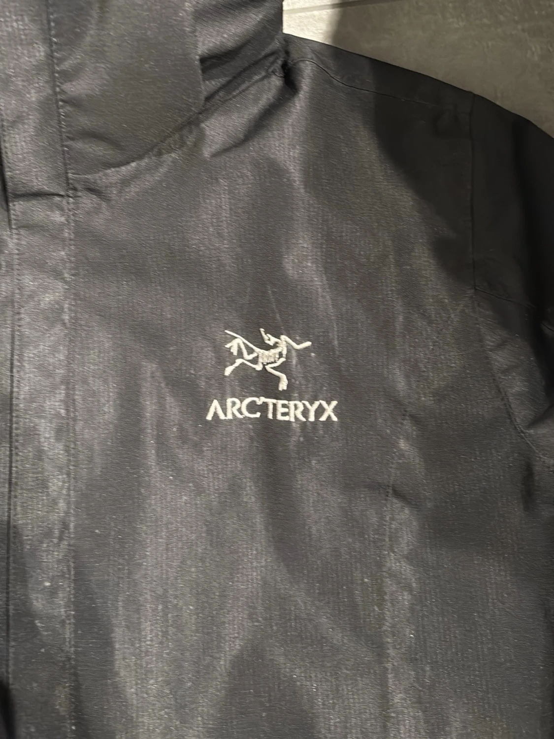 Svart regnjacka från Arc'teryx - 2