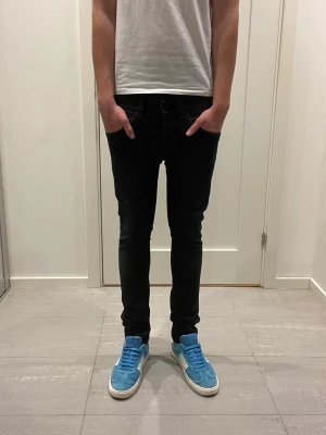 Dondup George Jeans - Säljer nu dessa Dondup George Jeans, skriv för fler bilder/frågor🙌🏼