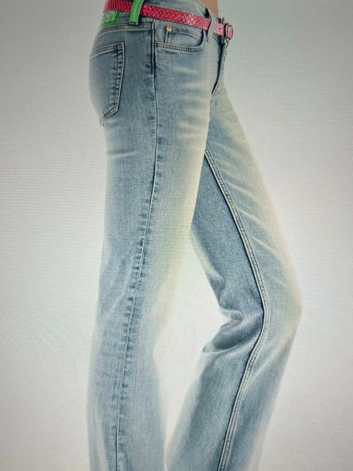 Söker ljusblå cheap monday jeans i 25/30!