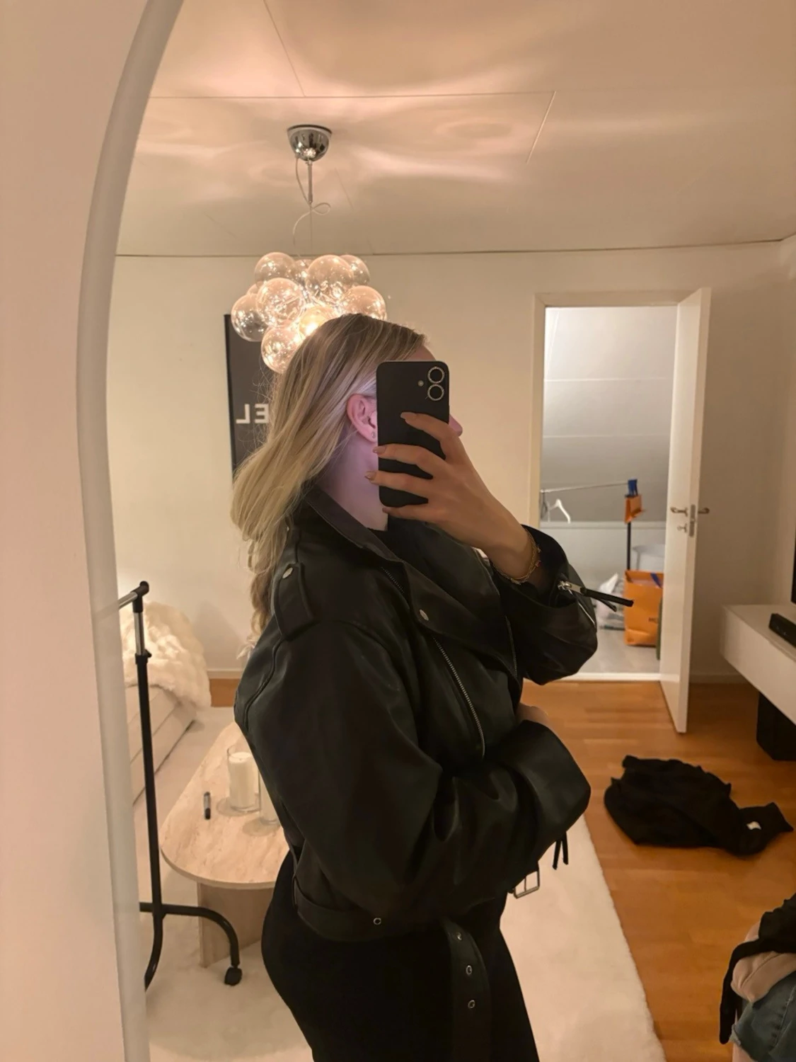 Svart skinnjacka med bälte🖤 - 1