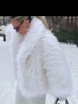 White Faux Fur Jacket – Gina Tricot | Size M - Open to offers  Beautiful snow white faux fur jacket from Gina Tricot, perfect for the winter season  In very good condition overall. There are a few small makeup stains, but they are minor and not visible when worn. Since it’s faux fur, it does shed a bit, which is normal for this type of material. 