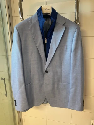 Boggi Milano kavaj - Ny kavaj. Nypris 7000kr. Säljer för bråkdel. Storlek 56, passar XL