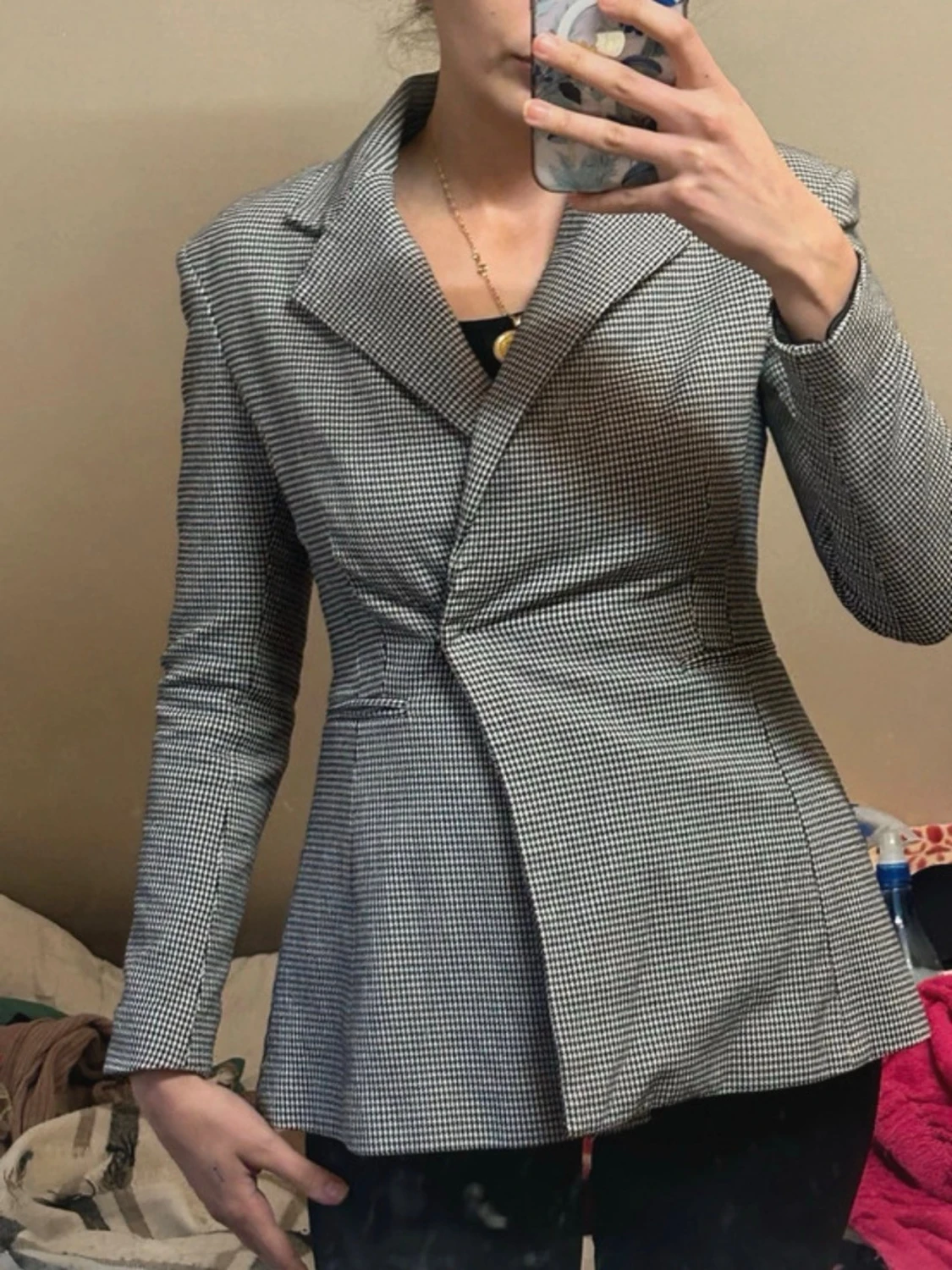 Rutig kavaj med markerad midja