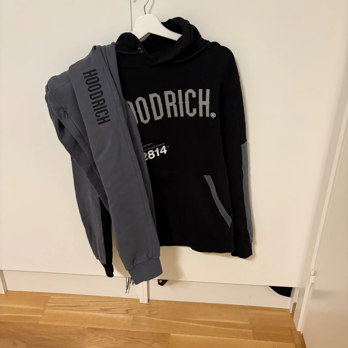 Svart och grå set från Hoodrich