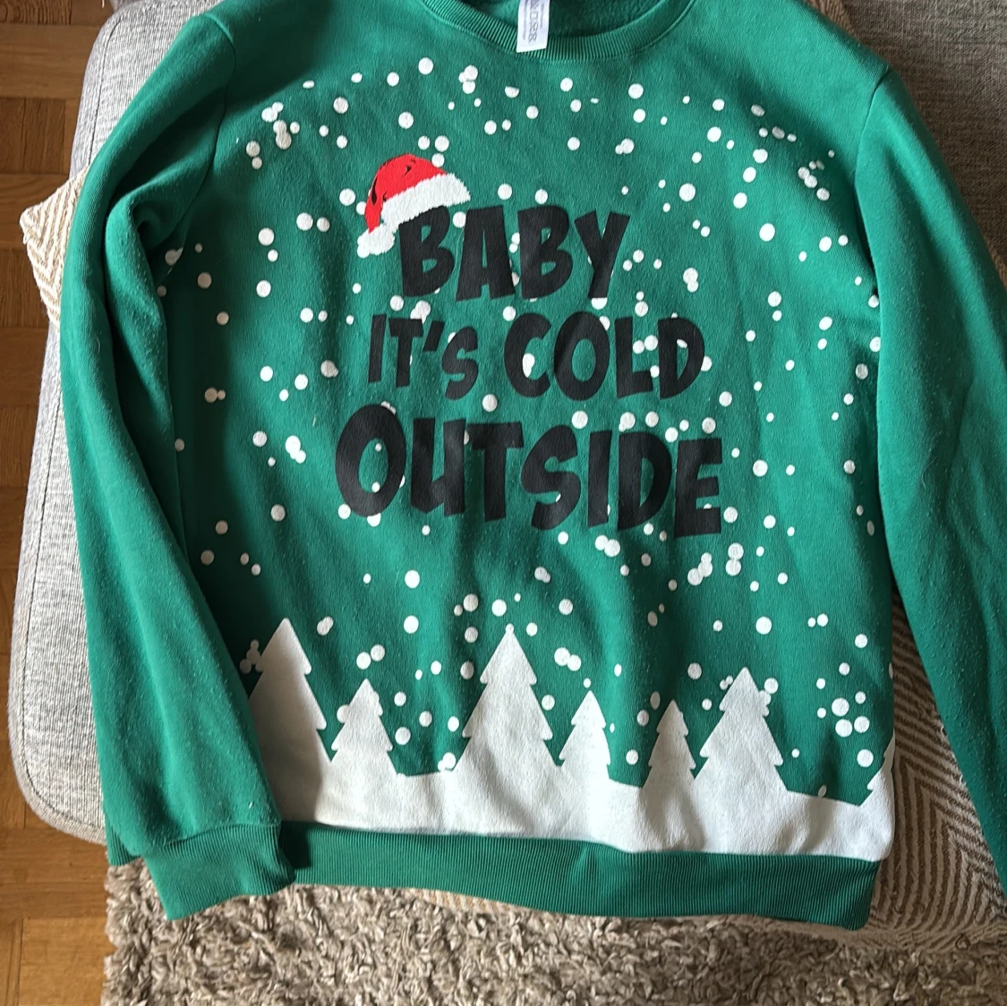 Grön jultröja med tryck, storlek M