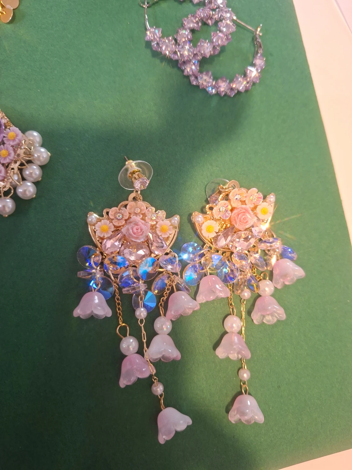 Mix av statement örhängen i olika färger fest - 3