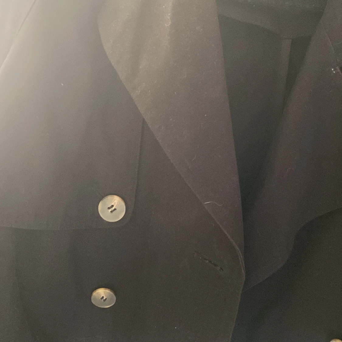 Svart croppad trenchcoat från Gina Tricot - 1