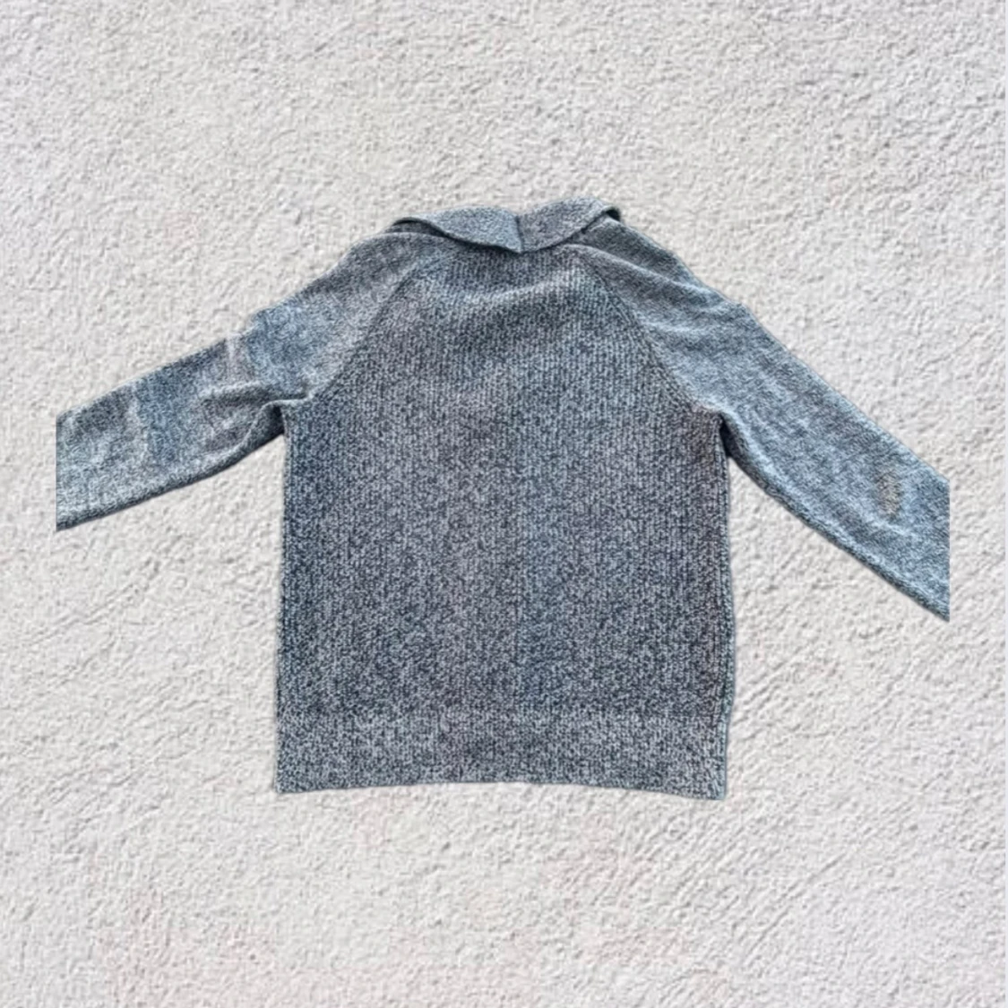 Stickad cardigan - 1